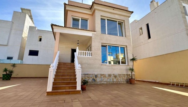 Begagnad - Fristående Villa - Orihuela - Villamartín-Las Filipinas