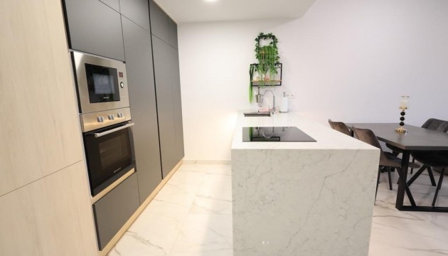 Herverkoop - Apartment - Orihuela Costa - Punta Prima