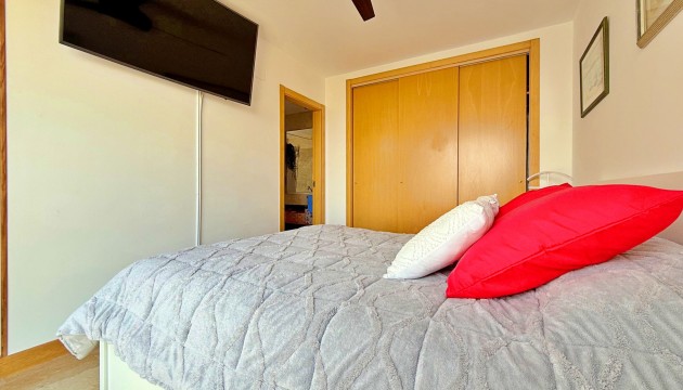 Resale - Apartment - Orihuela Costa - Campoamor