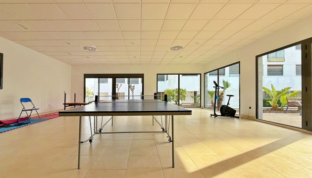 Resale - Apartment - Orihuela Costa - Campoamor