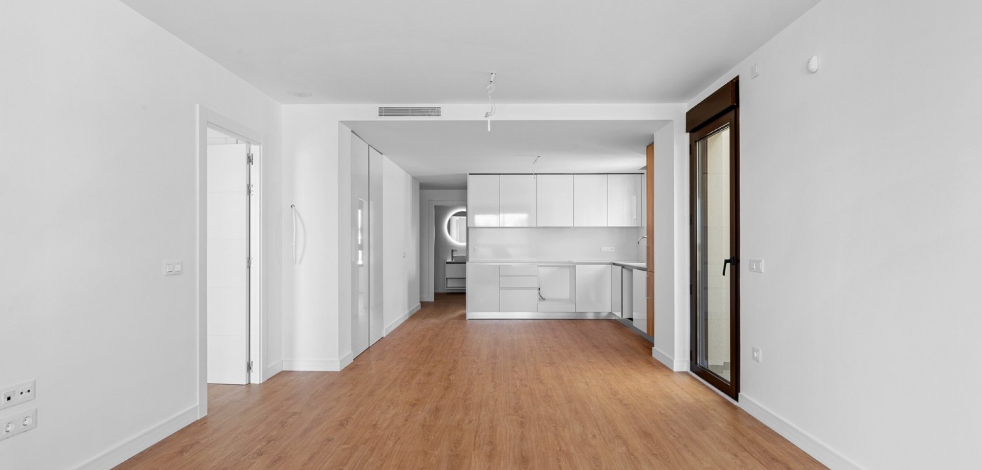 Apartment in Villamartin - Image 2