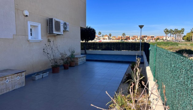 Resale - Apartment - Guardamar del Segura - El Raso