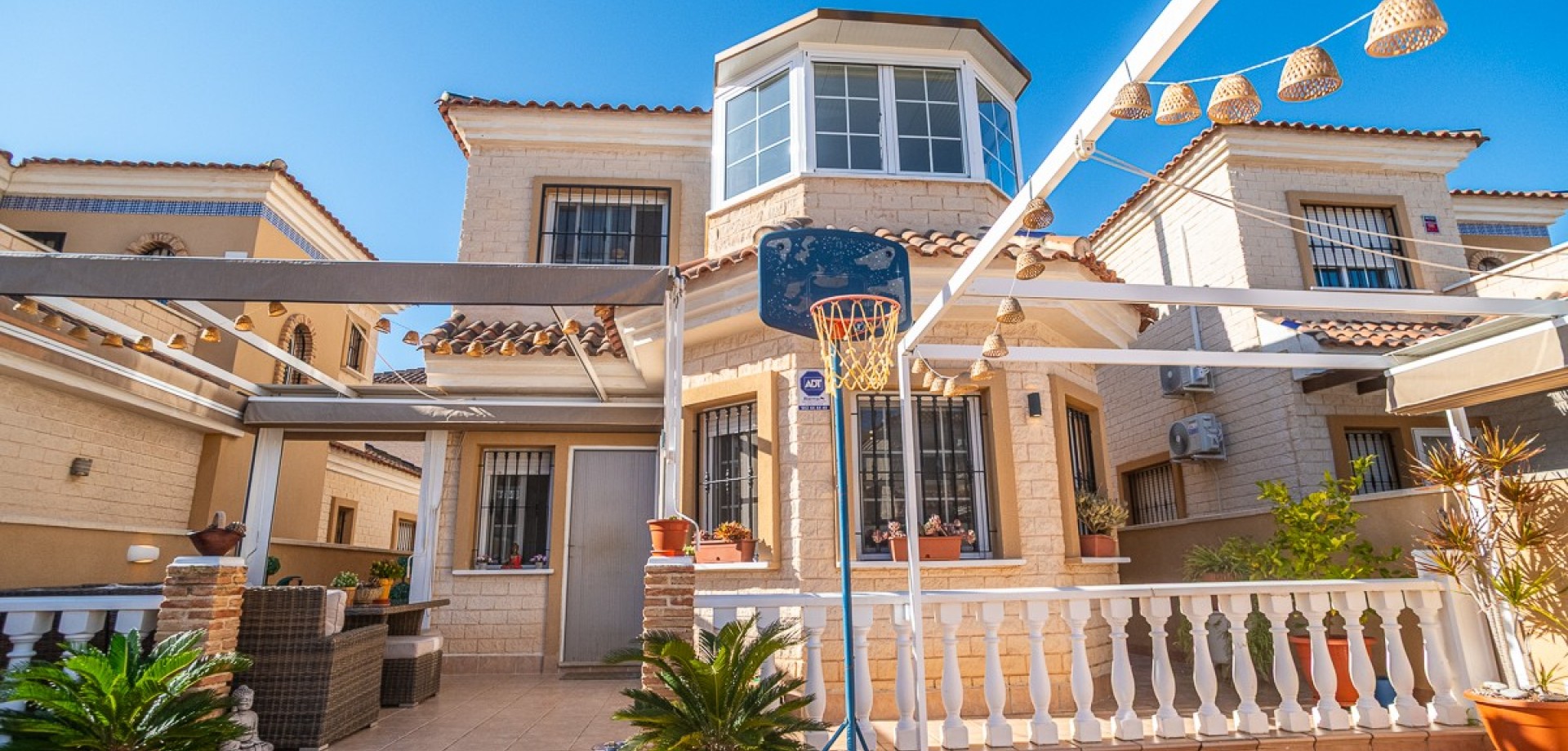 House in Urbanizacion El Raso - Image 5