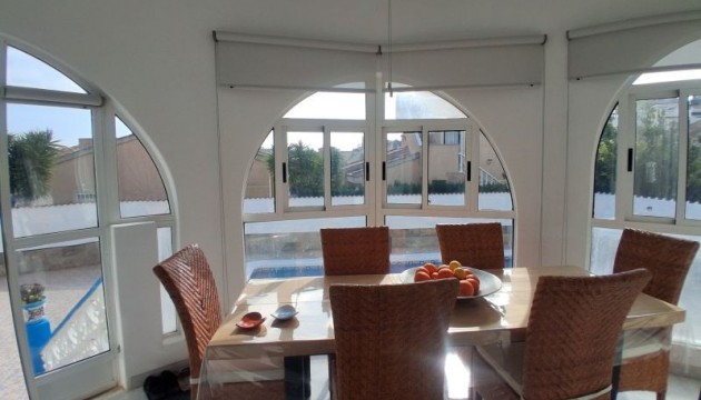 Herverkoop - Detached Villa - Rojales