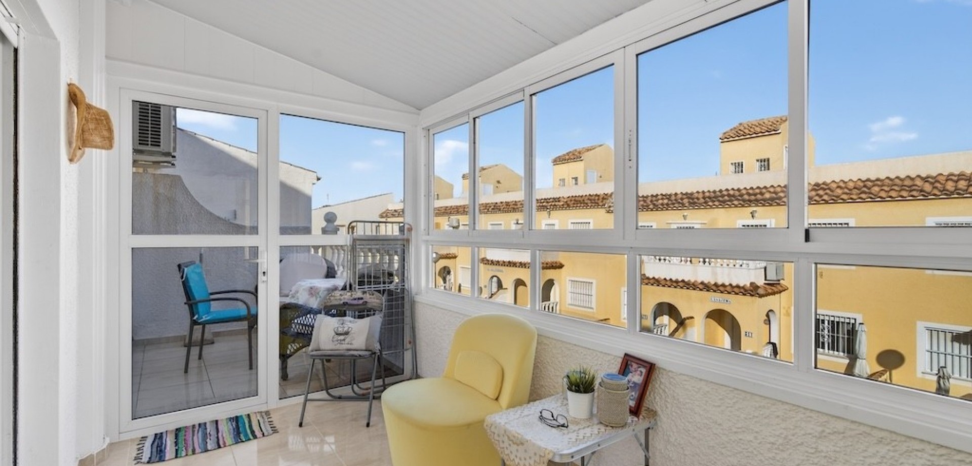 Apartment in El Altet - Image 4