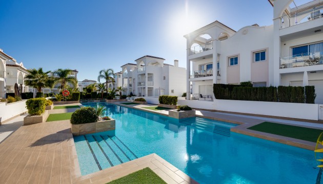 Videresalg - Semi Detached Villa - Ciudad Quesada