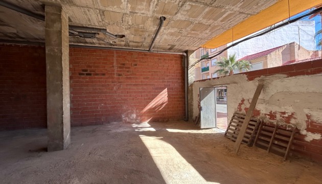 Перепродажа - Коммерческий - Jacarilla