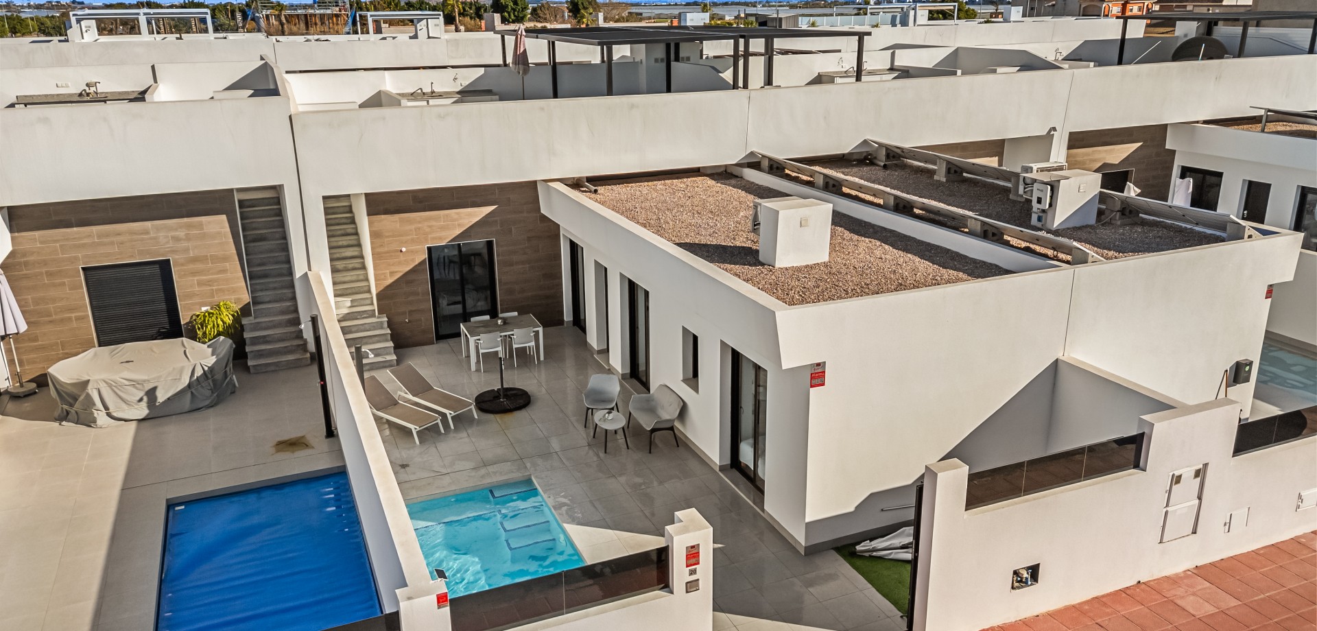 House in Roldan - view 1