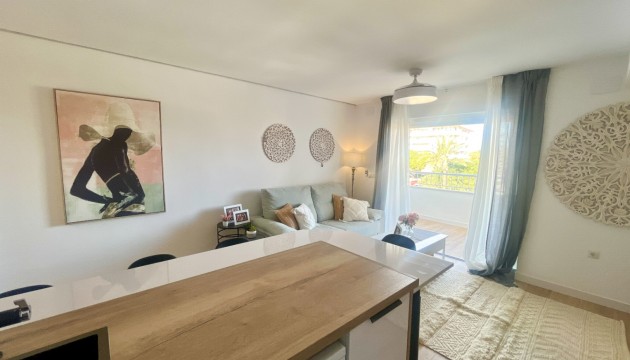 Resale - Apartment - Torrevieja - Punta Prima