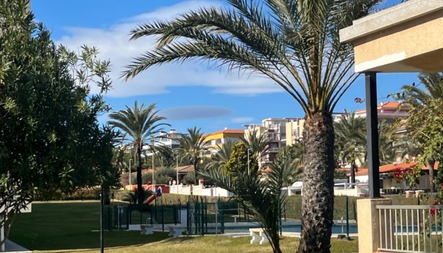 Resale - Apartment - Torrevieja - Punta Prima