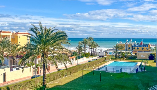 Resale - Apartment - Torrevieja - Punta Prima