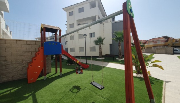 Resale - Apartment - Orihuela Costa - Villamartín