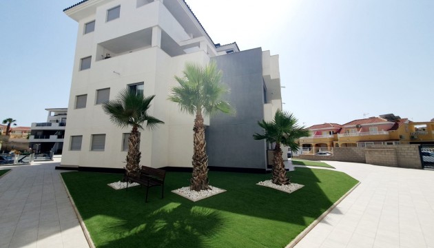 Resale - Apartment - Orihuela Costa - Villamartín