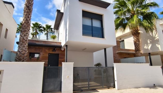 Resale - Detached Villa - Orihuela Costa - Lomas de Cabo Roig