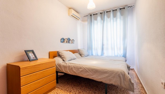 Resale - Apartment - Torrevieja - El Acequión - Los Náufragos