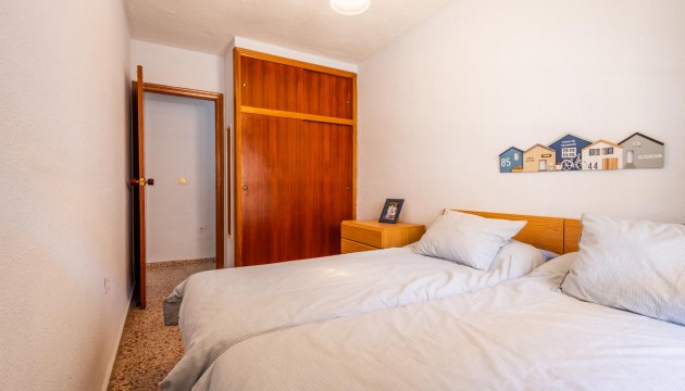 Resale - Apartment - Torrevieja - El Acequión - Los Náufragos