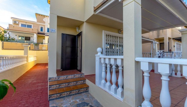 Resale - House - Orihuela Costa - Villamartín