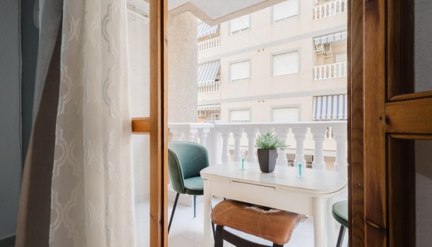 Resale - Apartment - Torrevieja - El Acequión - Los Náufragos