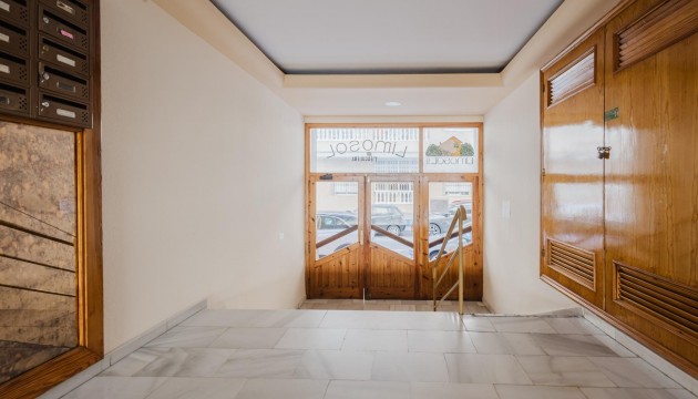 Resale - Apartment - Torrevieja - El Acequión - Los Náufragos