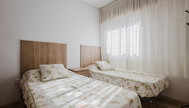 Resale - Apartment - Torrevieja - El Acequión - Los Náufragos