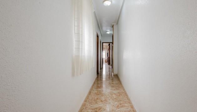 Resale - Apartment - Torrevieja - El Acequión - Los Náufragos