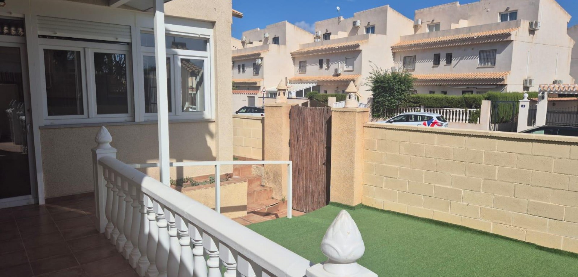 House in La Zenia - view 1