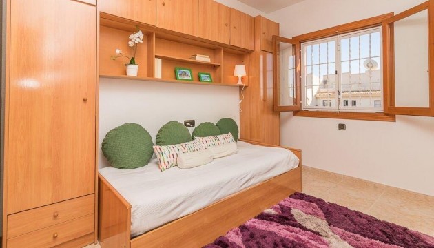 Resale - House - Orihuela Costa - La Zenia