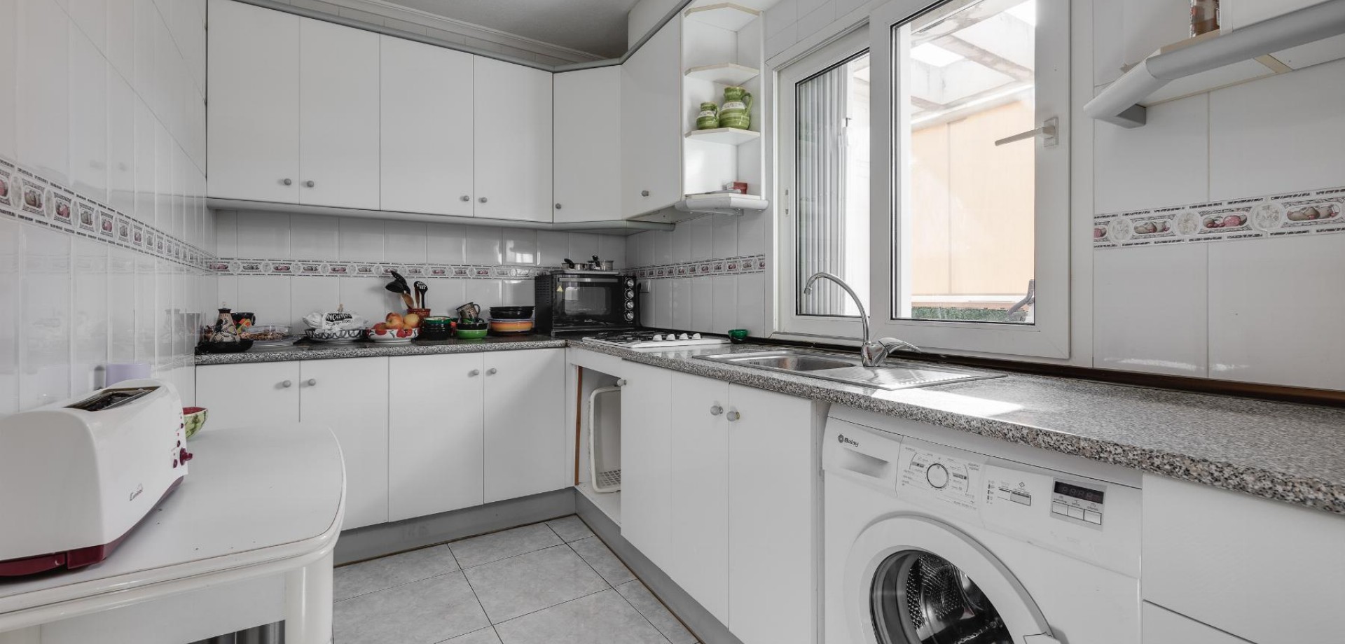 Apartment in Torrevieja - Image 2