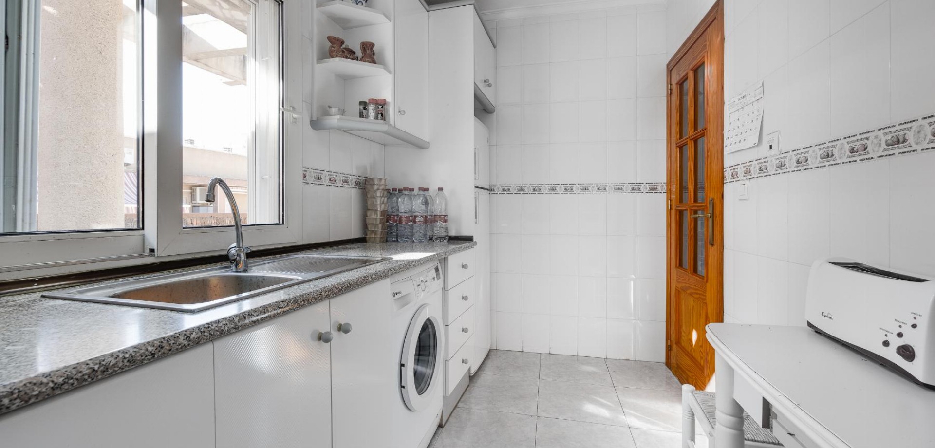 Apartment in Torrevieja - Image 3