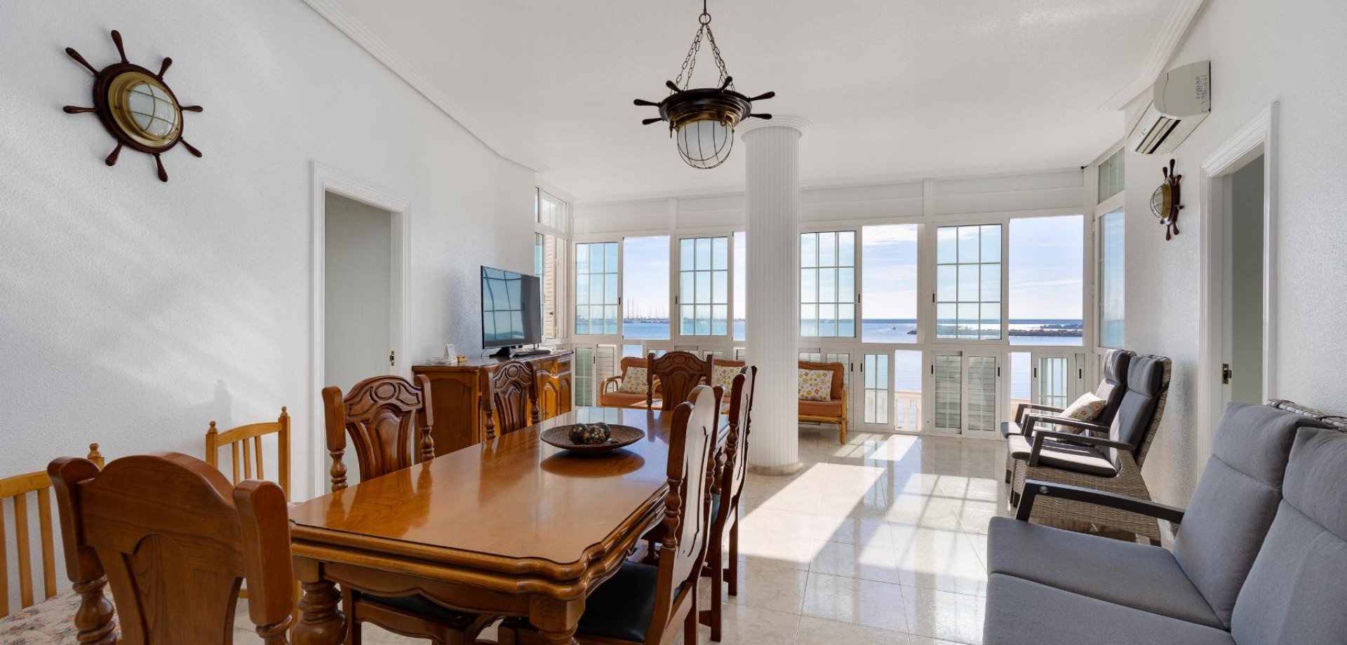 Apartment in Torrevieja - Image 2