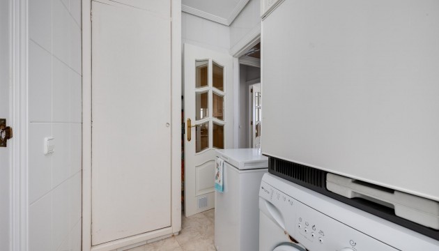 Resale - Apartment - Torrevieja - El Acequión - Los Náufragos