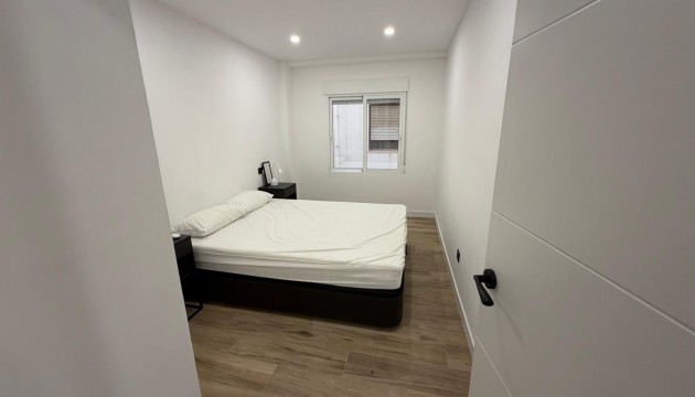 Resale - Apartment - Torrevieja - El Acequión - Los Náufragos