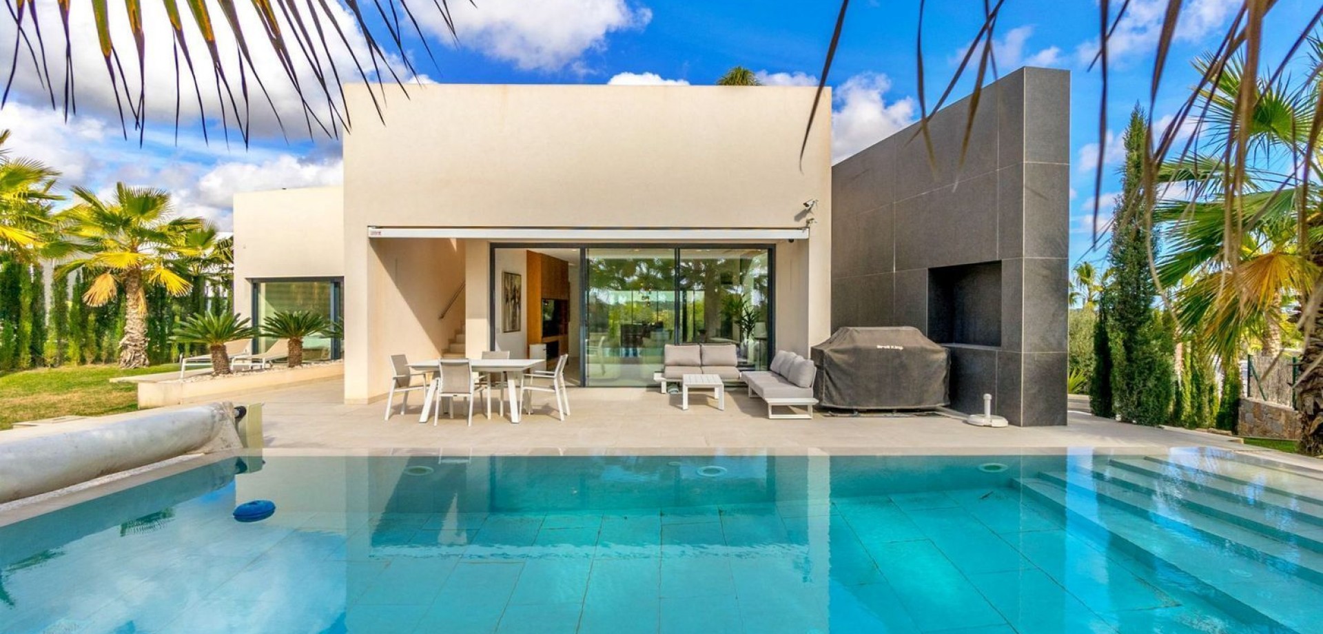 House in El Pinar de Campoverde - view 1