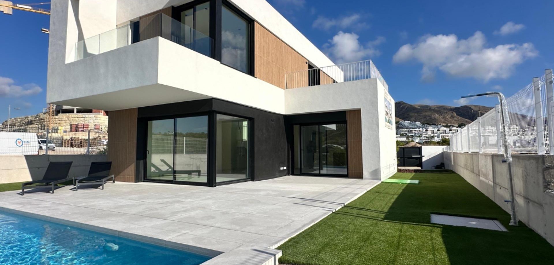 House in Finestrat - view 1