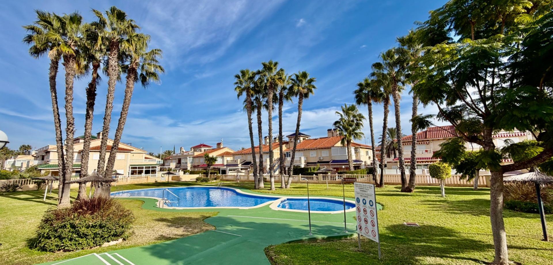 Apartment in Playa Flamenca - Image 2