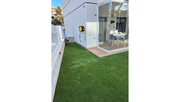 Resale - Apartment - Orihuela Costa - Villamartín