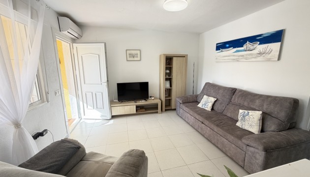 Resale - Apartment - Orihuela Costa - Villamartín