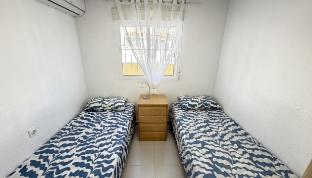 Resale - Apartment - Orihuela Costa - Villamartín