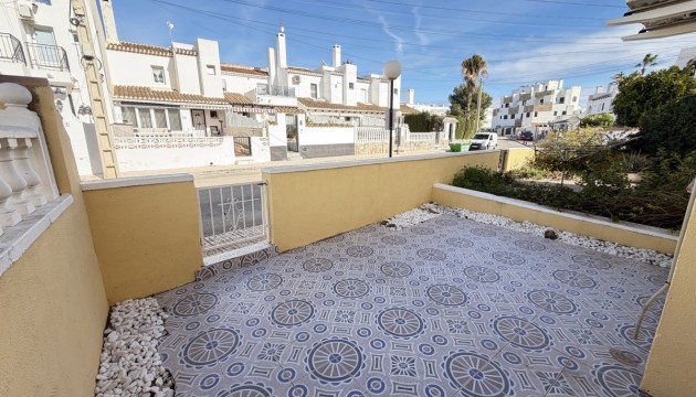 Resale - Apartment - Orihuela Costa - Villamartín