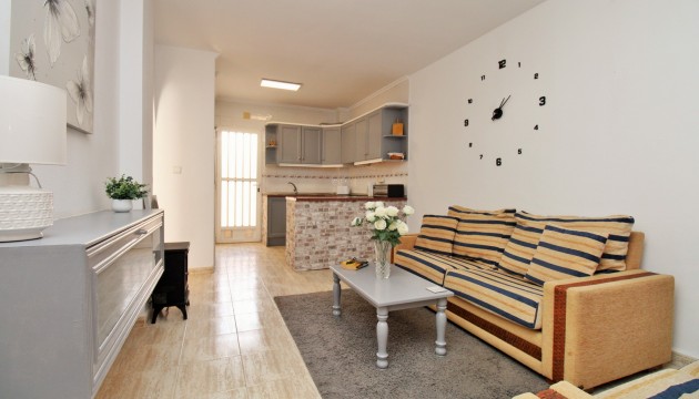 Resale - Apartment - Orihuela Costa - Villamartín