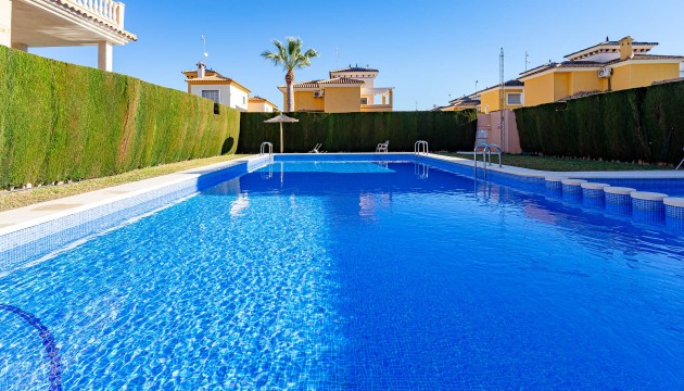 Resale - Townhouse - Orihuela Costa - Punta Prima