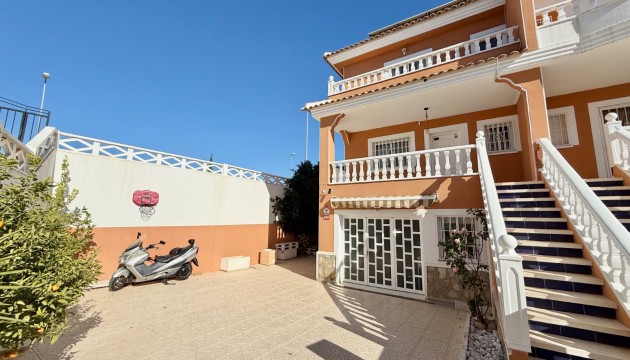 Resale - Semi Detached Villa - Ciudad Quesada - Doña Pepa