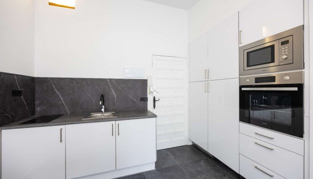 Resale - Apartment - Torrevieja - Playa de los Locos