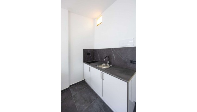 Resale - Apartment - Torrevieja - Playa de los Locos