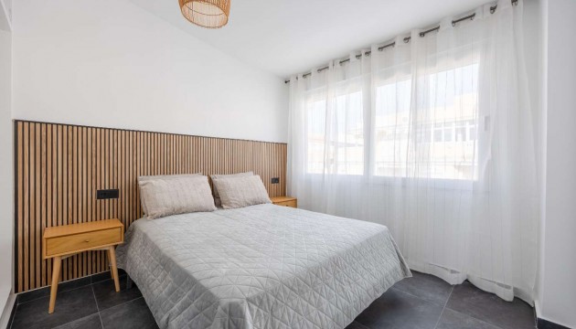 Resale - Apartment - Torrevieja - Playa de los Locos