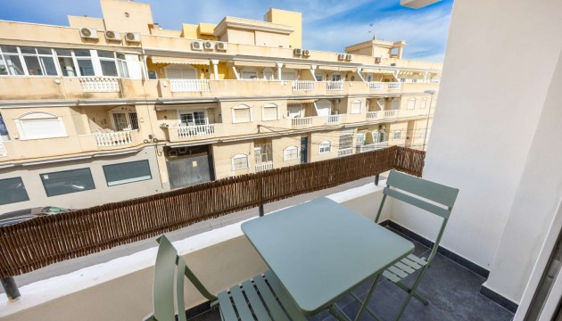 Resale - Apartment - Torrevieja - Playa de los Locos