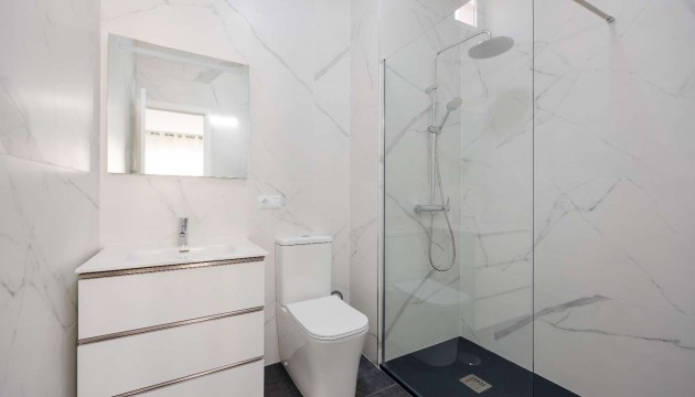 Resale - Apartment - Torrevieja - Playa de los Locos