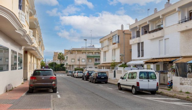 Resale - Apartment - Torrevieja - Playa de los Locos