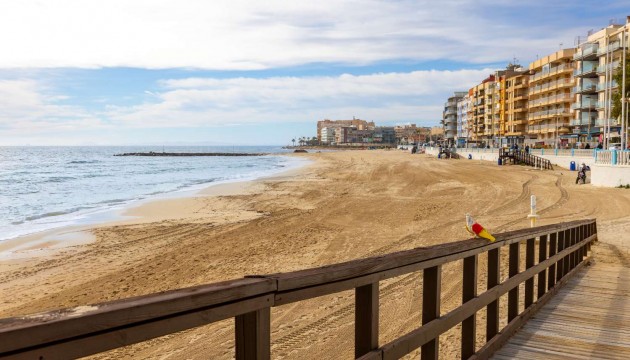 Resale - Apartment - Torrevieja - Playa de los Locos