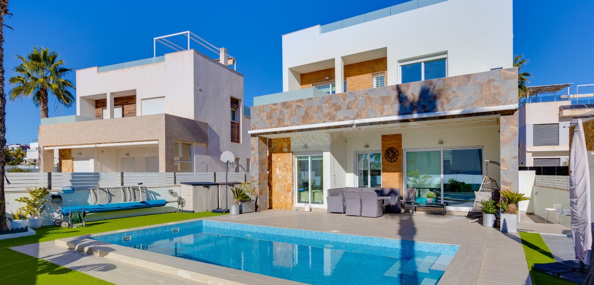 House in Torrevieja - Image 2